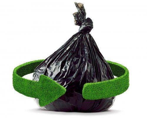 Bolsas de basura de uso doméstico e industrial. Gran variedad de tamaños, colores y resistencias para adecuarse a las necesidades de cada persona o profesional.
• Film tricapa con mayor resistencia.
• Diseños antigoteo.
• Bolsas con autocierre.
• Bolsas impresas.
• Bolsas perfumadas.
• Bolsas en rollo con fácil separación.
• Presentaciones en fundas o banderolas.
 